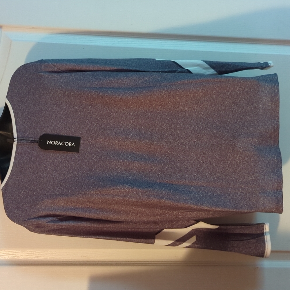 Color-Block Blouse - Picture 5 of 7